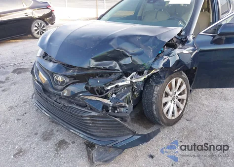 2019 Toyota Camry Le из США, поврежденный, VIN 4T1B11HK2KU845537